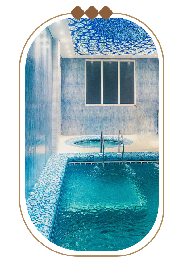 نمای کلی استخر و جکوزی دامغان